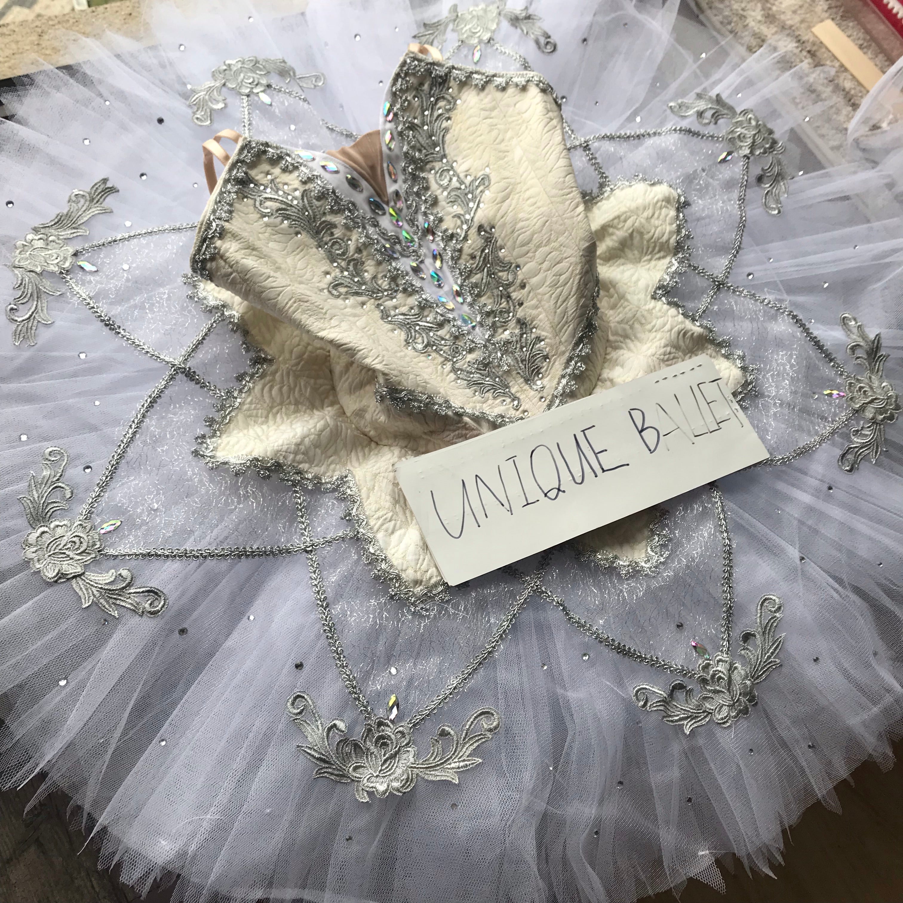 Professional White Sleeping Beauty La Bayadère Snow Queen Classical Ballet TuTu Costume With Hooks YAGP Stage Dance Wear