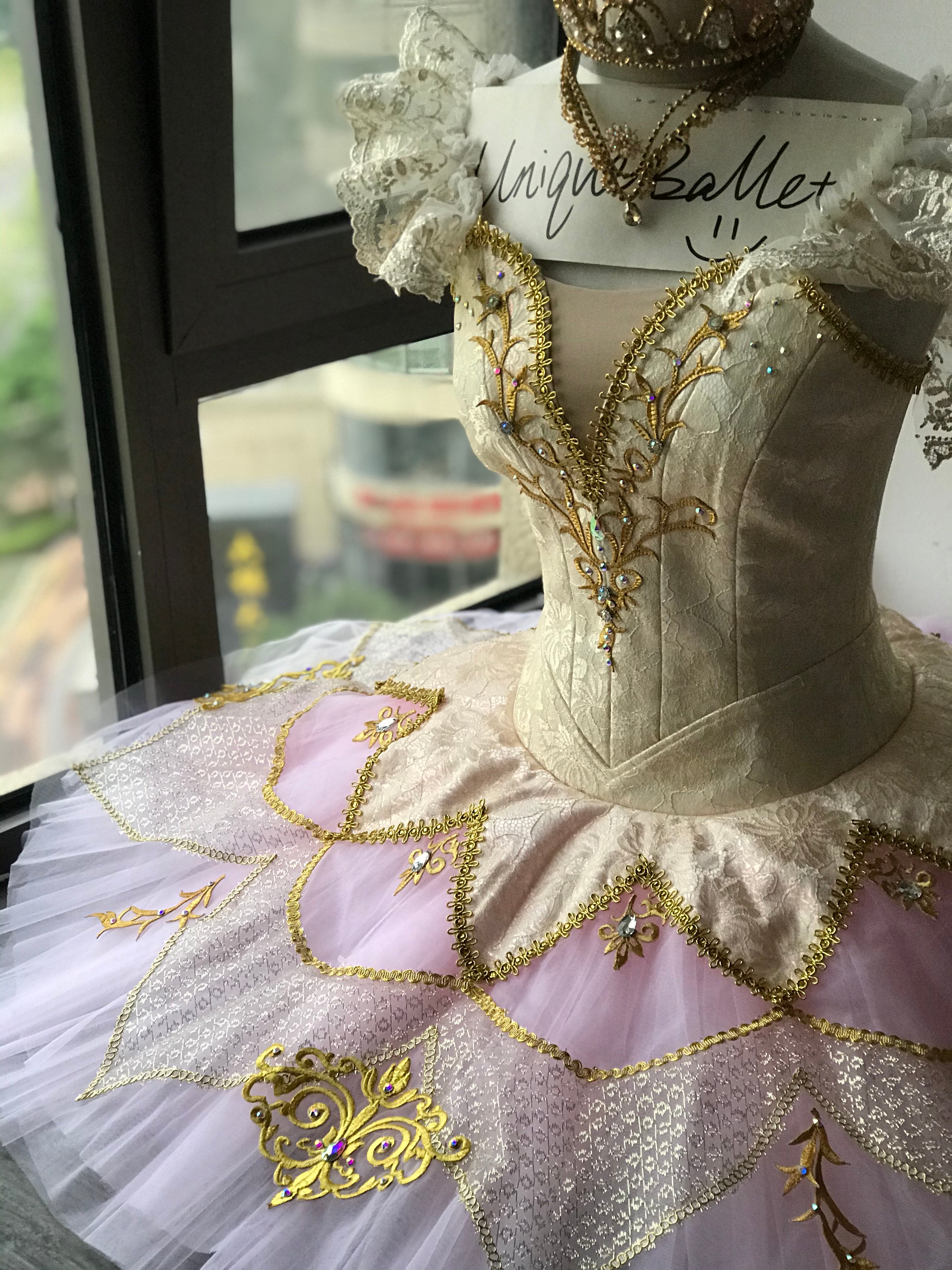 udløser nabo hungersnød Professional Ivory and Pink Sugar Plum Fairy Classical Ballet Tutu Bel –  UniqueBallet