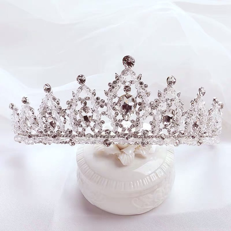 tímido alivio Blanco Crystal Ballet Ice Queen Tiara Silver Crown Headpiece – UniqueBallet
